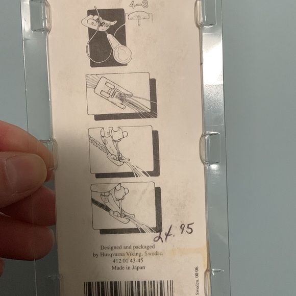 Husqvarna Viking 7-Hole Cord Foot - Silver - Picture 5 of 6